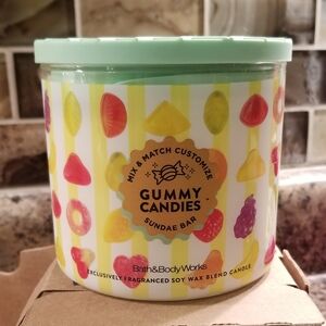 GUMMY CANDIES CANDLE